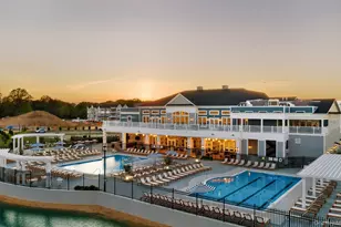 31201 Spruce Pond Cir, Plainview, NY 11803 - Photo 40