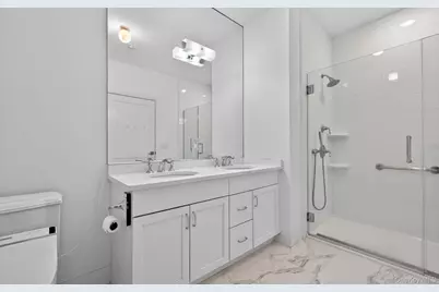 31201 Spruce Pond Circle, Plainview, NY 11803 - Photo 26