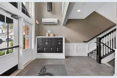 31201 Spruce Pond Circle, Plainview, NY 11803 - Photo 6