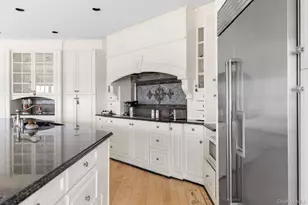 33 Beach Rd, Northport, NY 11768 - Photo 14