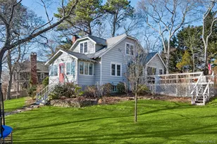 6 Private Row, Hampton Bays, NY 11946 - Photo 2
