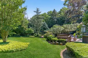 9 Applegreen Dr, Old Westbury, NY 11568 - Photo 40