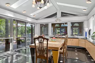 9 Applegreen Dr, Old Westbury, NY 11568 - Photo 18