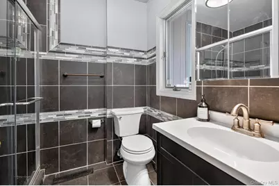 9 Applegreen Drive, Old Westbury, NY 11568 - Photo 22