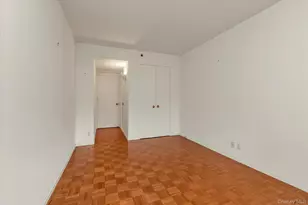 100 Hilton Ave, Garden City, NY 11530 - Photo 8
