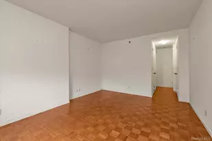 100 Hilton Ave, Garden City, NY 11530 - Photo 6