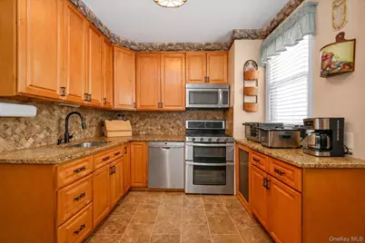 78-33 64th Street, Glendale, NY 11385 - Photo 6