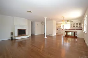 16 Hunter Pl, Smithtown, NY 11787 - Photo 6