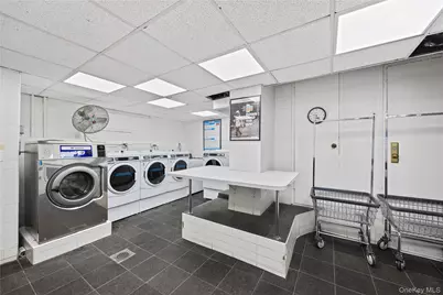 321 E 48th Street #9D, New York, NY 10017 - Photo 16