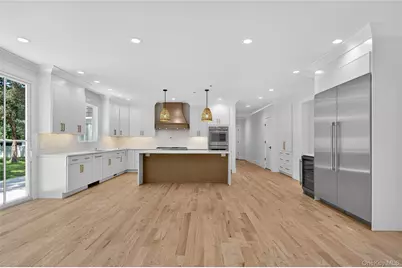 654 Caledonia Road, Dix Hills, NY 11746 - Photo 14