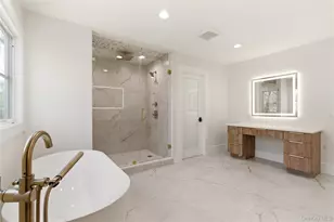 654 Caledonia Rd, Dix Hills, NY 11746 - Photo 26