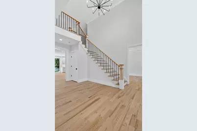 654 Caledonia Road, Dix Hills, NY 11746 - Photo 4