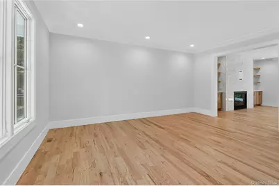 654 Caledonia Road, Dix Hills, NY 11746 - Photo 6