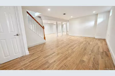207 Wright Street, Westbury, NY 11590 - Photo 4