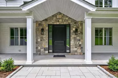 32 Pine Road, Syosset, NY 11791 - Photo 2