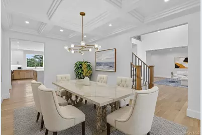 32 Pine Road, Syosset, NY 11791 - Photo 6