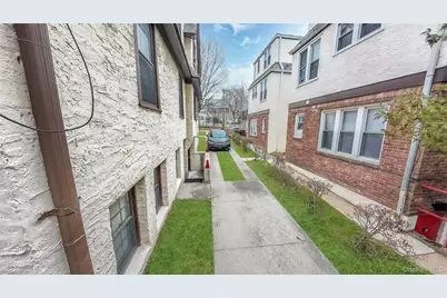 4320 Hamilton Place, Little Neck, NY 11363 - Photo 10