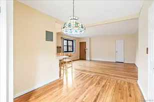 246-10 57th Dr, Douglaston, NY 11362 - Photo 10