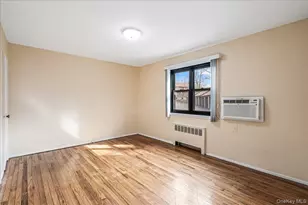 246-10 57th Dr, Douglaston, NY 11362 - Photo 14