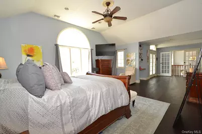 3 Chuck Court, Port Jefferson, NY 11777 - Photo 18