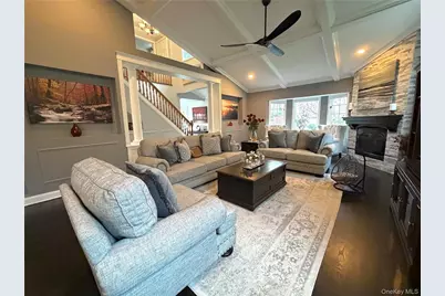 3 Chuck Court, Port Jefferson, NY 11777 - Photo 8