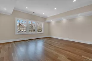 541 Split Rock Rd, Syosset, NY 11791 - Photo 32