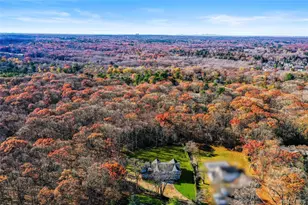 541 Split Rock Rd, Syosset, NY 11791 - Photo 4