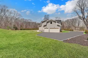 541 Split Rock Rd, Syosset, NY 11791 - Photo 6