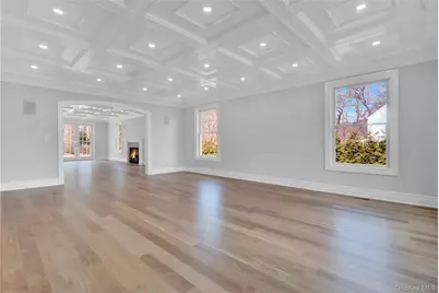 541 Split Rock Road, Syosset, NY 11791 - Photo 16