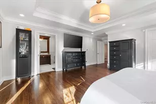 277 W Neck Rd, Huntington, NY 11743 - Photo 18