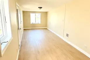 3295 Parkway Dr, Baldwin, NY 11510 - Photo 8