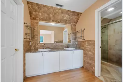 18 Jerusalem Hollow Road, Manorville, NY 11949 - Photo 14