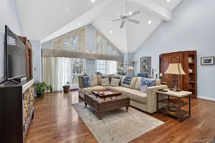 2 Crescent Ct, Centerport, NY 11721 - Photo 8