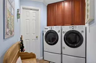 2 Crescent Ct, Centerport, NY 11721 - Photo 18