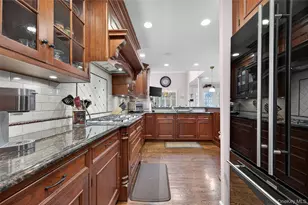 2 Crescent Ct, Centerport, NY 11721 - Photo 6