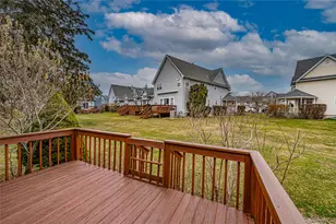 83 Broadlawn Dr, Central Islip, NY 11722 - Photo 16