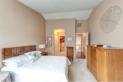 83 Broadlawn Drive, Central Islip, NY 11722 - Photo 10