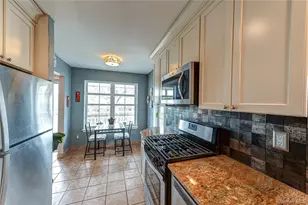 83 Broadlawn Dr, Central Islip, NY 11722 - Photo 6