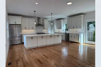 11 First Street, Glenwood Landing, NY 11547 - Photo 2