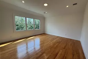 11 1st St, Glenwood Landing, NY 11547 - Photo 6