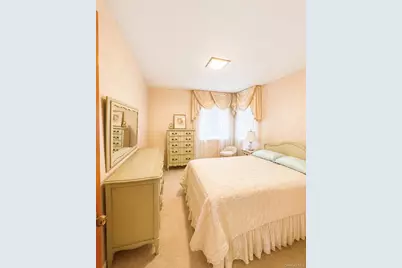 1209 Hempstead Avenue, Malverne, NY 11565 - Photo 14