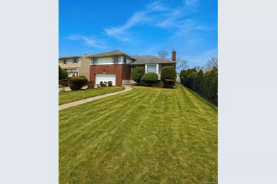 1209 Hempstead Avenue, Malverne, NY 11565 - Photo 2