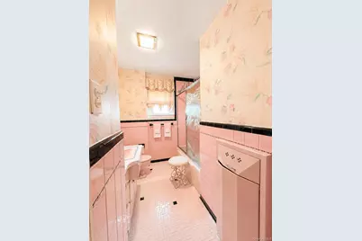 1209 Hempstead Avenue, Malverne, NY 11565 - Photo 18