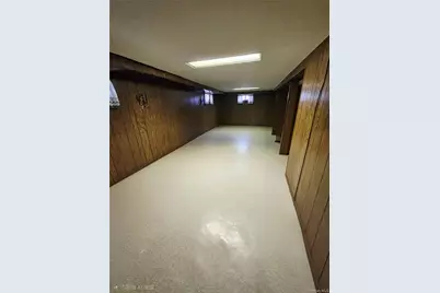 157 Barwick Boulevard, Mineola, NY 11501 - Photo 22