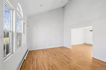 6 1st Avenue, Holtsville, NY 11742 - Photo 4