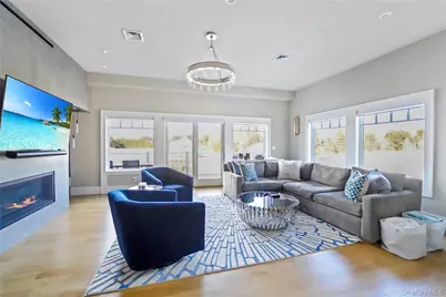 68 Foster Avenue #9, Hampton Bays, NY 11946 - Photo 4