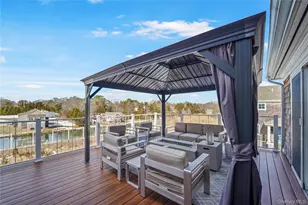 68 Foster Ave, Hampton Bays, NY 11946 - Photo 14