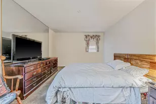 46 Anita Pl, Farmingdale, NY 11735 - Photo 24