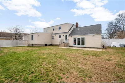 316 S 3rd Street, Lindenhurst, NY 11757 - Photo 20