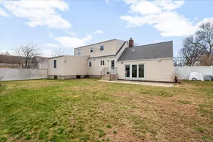 316 S 3rd St, Lindenhurst, NY 11757 - Photo 20